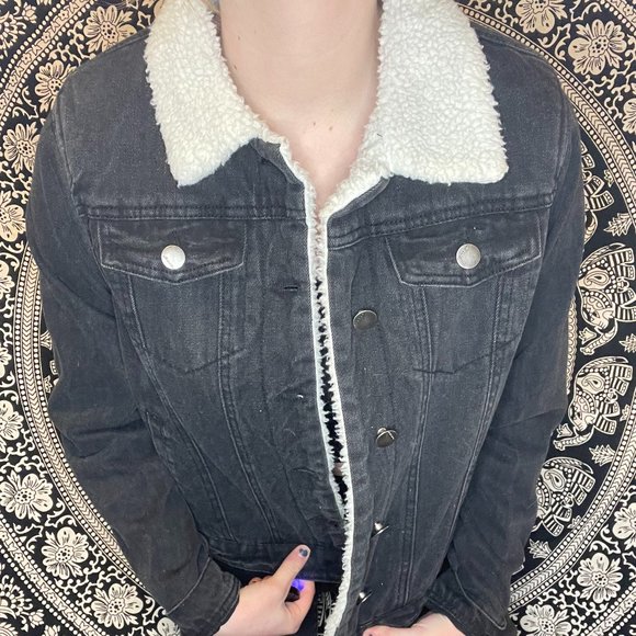 JOUJOU sherpa-lined black denim jacket - Picture 2 of 4